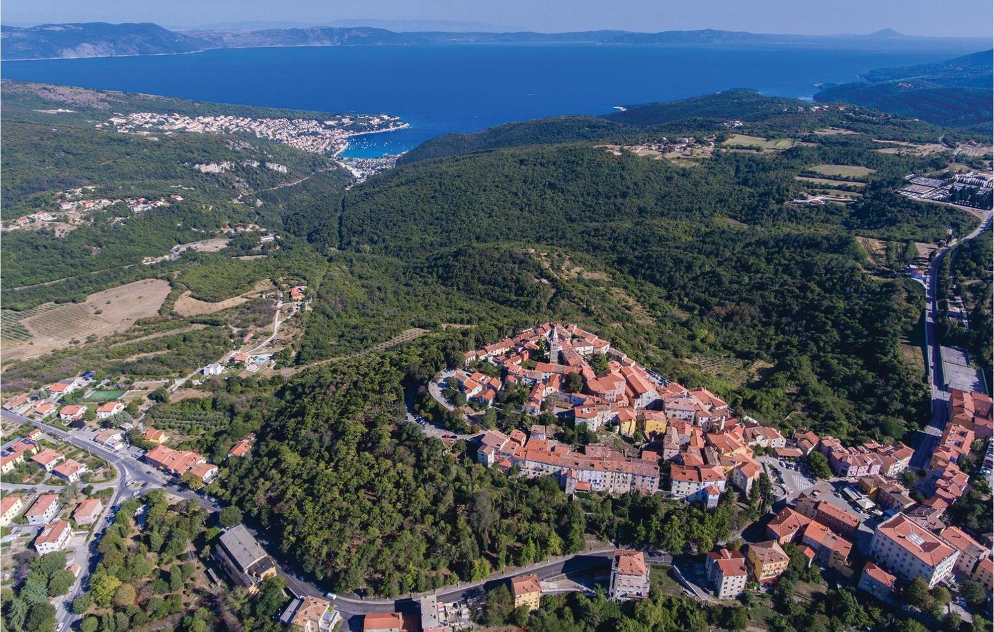Awesome Apartment In Labin With Wifi Raša Dış mekan fotoğraf