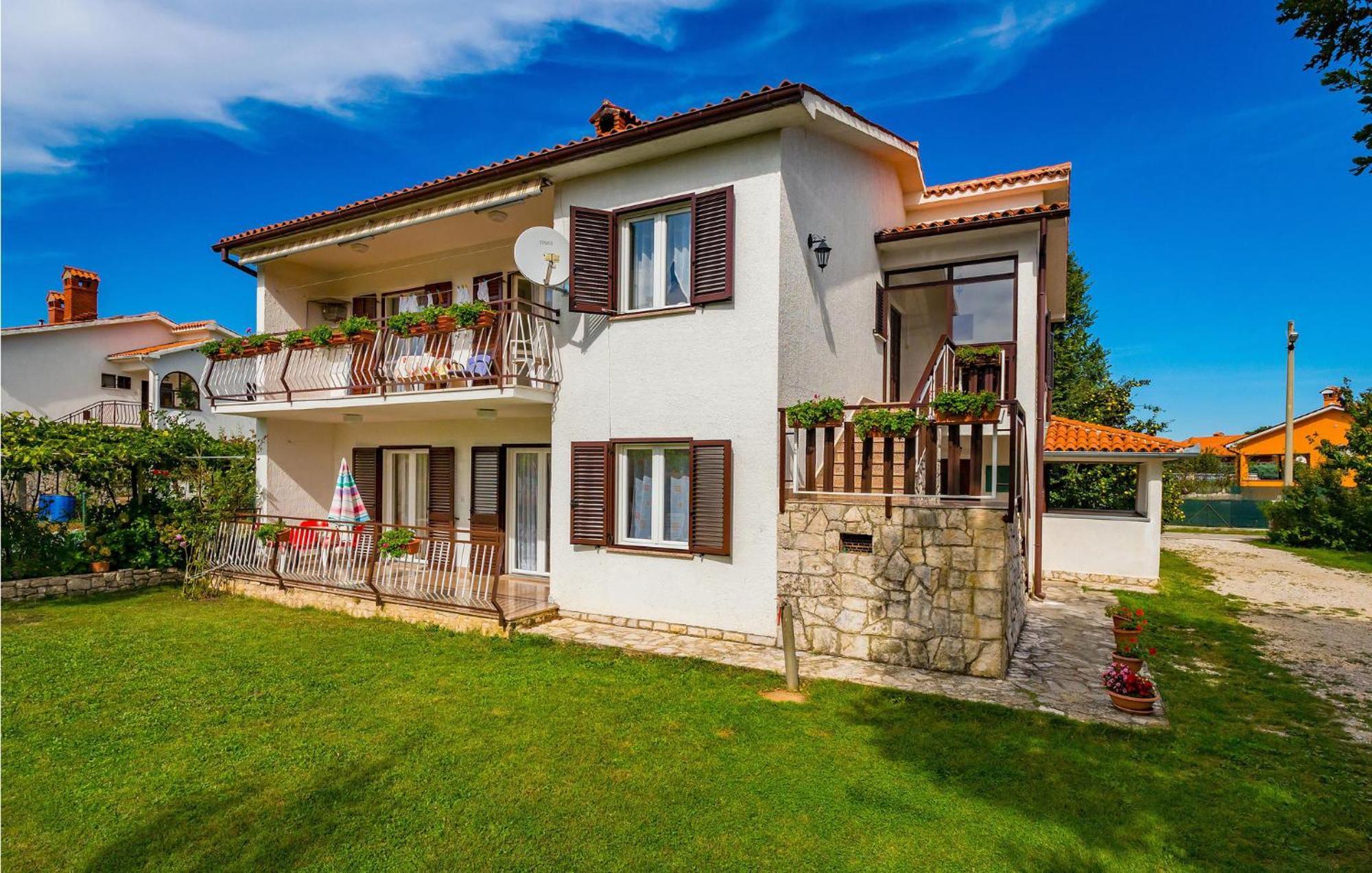 Awesome Apartment In Labin With Wifi Raša Dış mekan fotoğraf